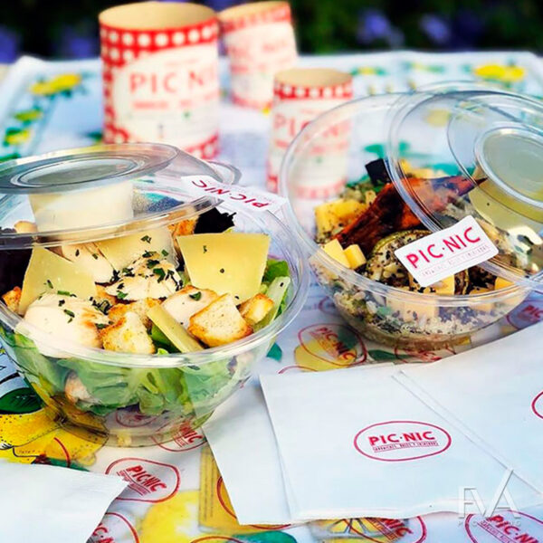 Servilletas de papel tissue, fajas y etiquetas autoadhesivas 